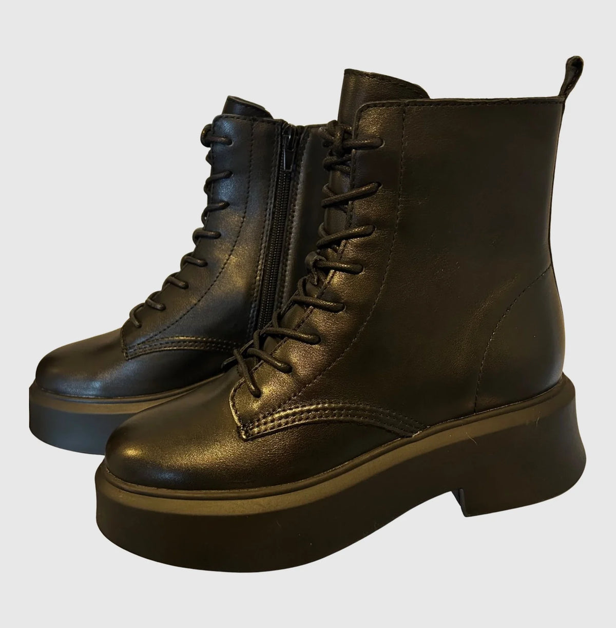 Jazmin Black Leather - Sm Rebooted